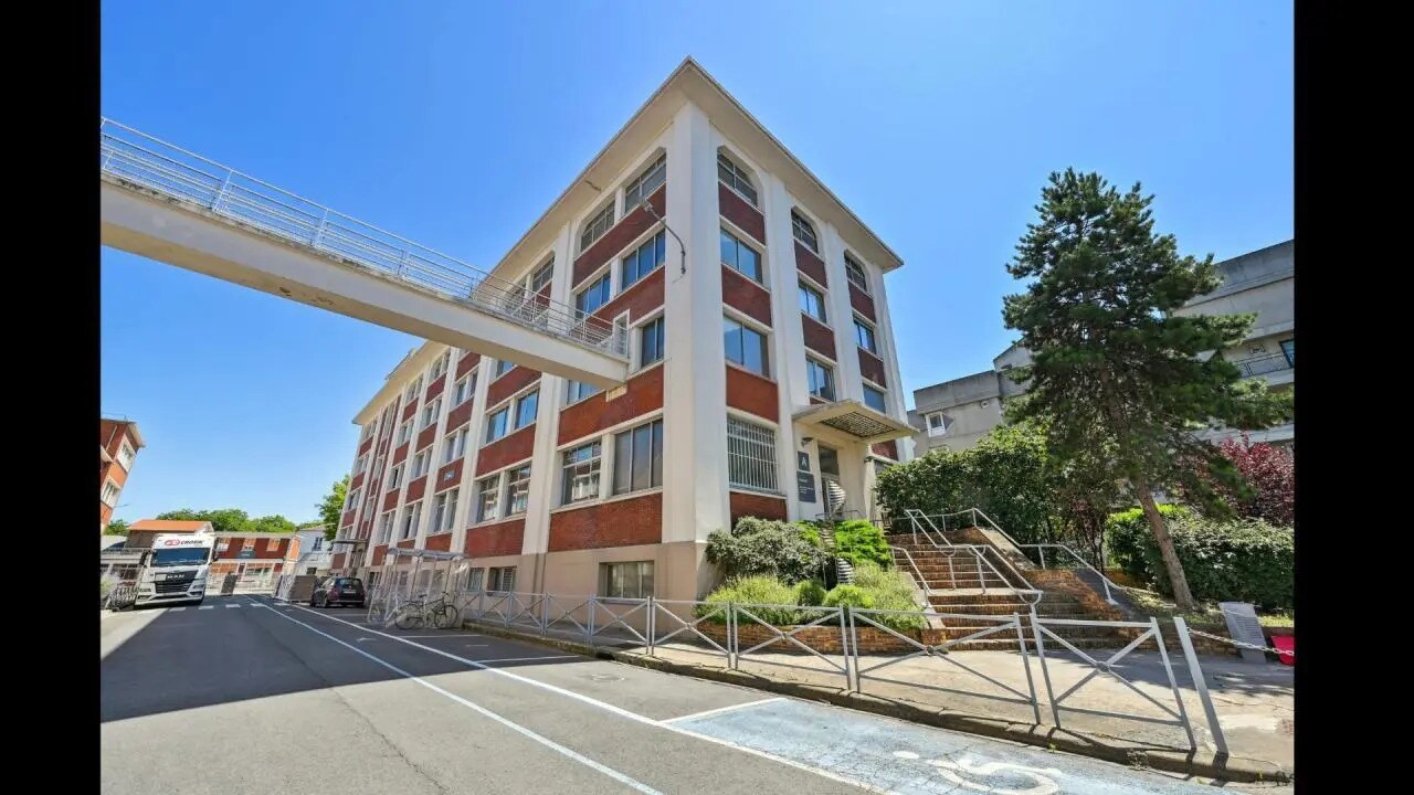 Bureau dans La Courneuve à louer Photo du bâtiment- Image 1 de 15