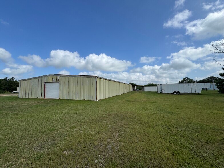 629 W Rutherford St, Mount Vernon, TX à vendre - Photo du bâtiment - Image 3 de 5