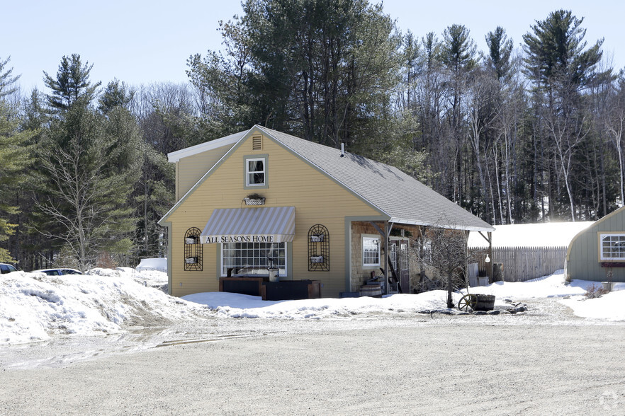 317 Mount Major Hwy, Alton Bay, NH à vendre - Photo principale - Image 1 de 1