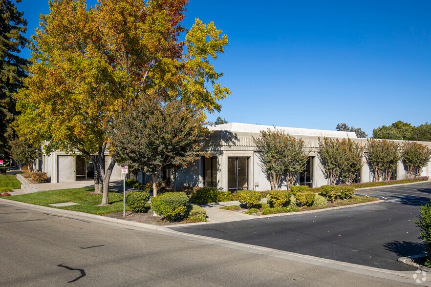 2380-2390 Owen St, Santa Clara, CA for lease - Building Photo - Image 2 of 9