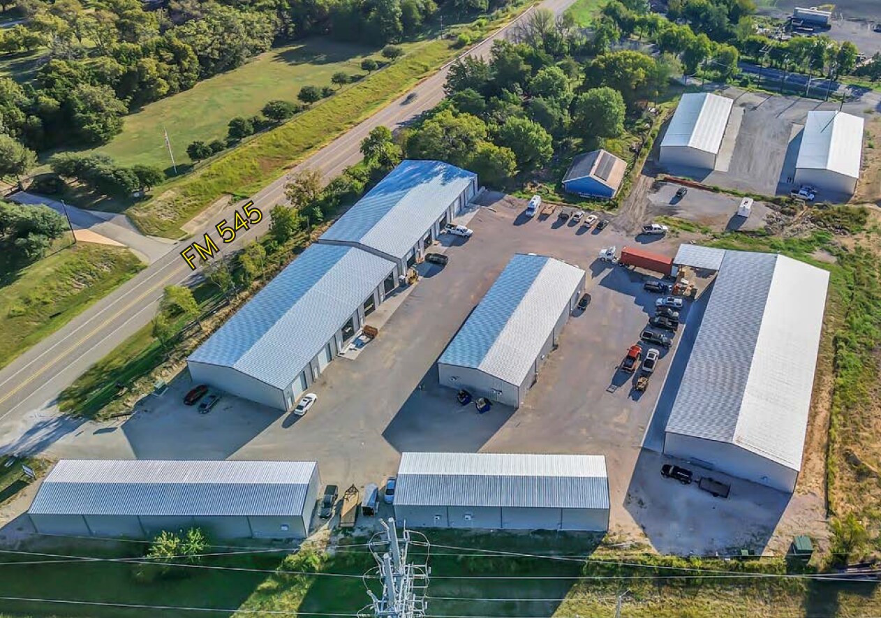 5005 Private Road portefeuille de 8 propriétés à vendre sur LoopNet.ca Photo du bâtiment- Image 1 de 12