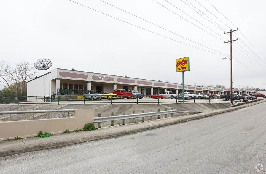 8318 Jones Maltsberger Rd, San Antonio, TX for lease - Building Photo - Image 2 of 3