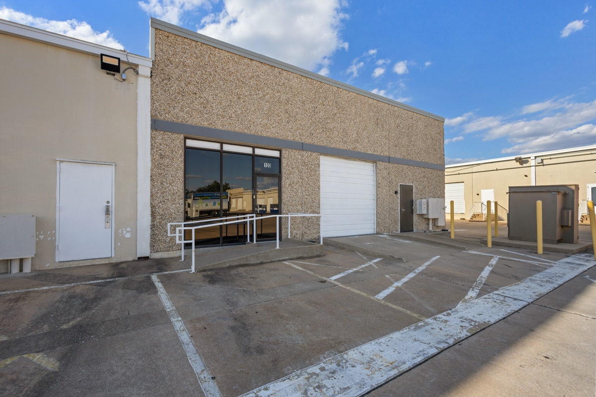 2157-2191 Woodward St, Austin, TX for lease Interior Photo- Image 1 of 40