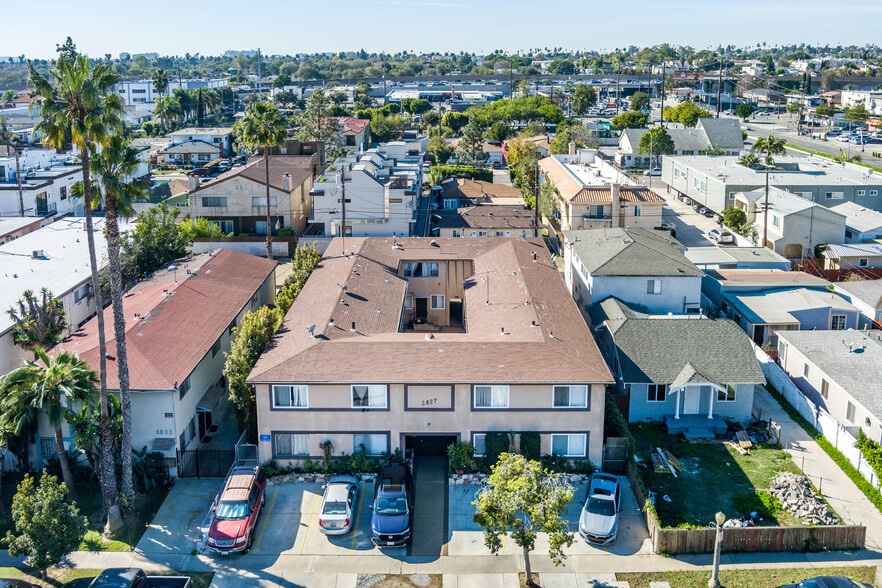 3827 Tilden Ave, Culver City, CA à vendre - Photo du bâtiment - Image 3 de 8