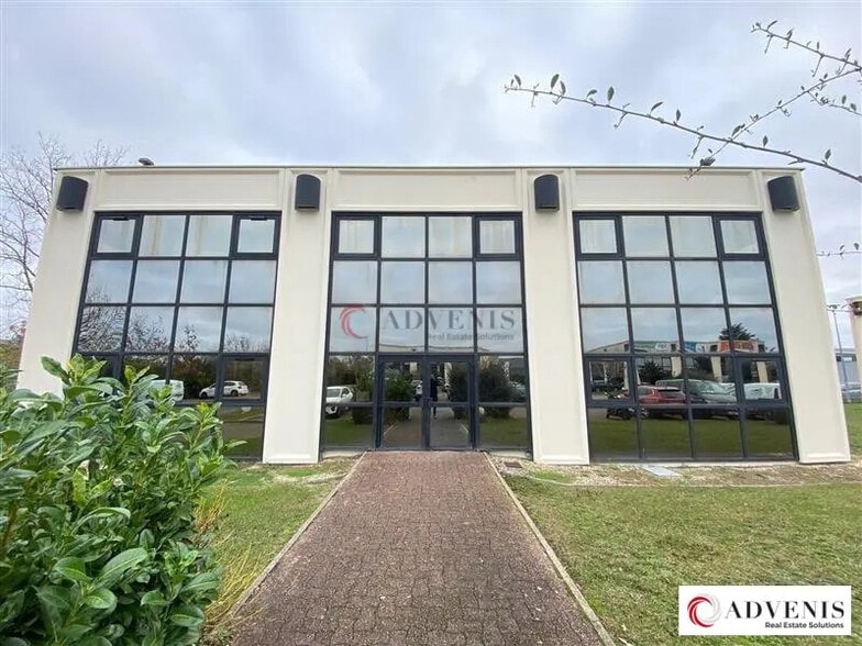 Office in Mérignac for lease - Building Photo - Image 2 of 8