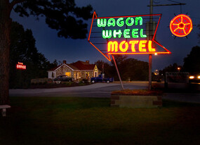 The Wagon Wheel Motel - Motel