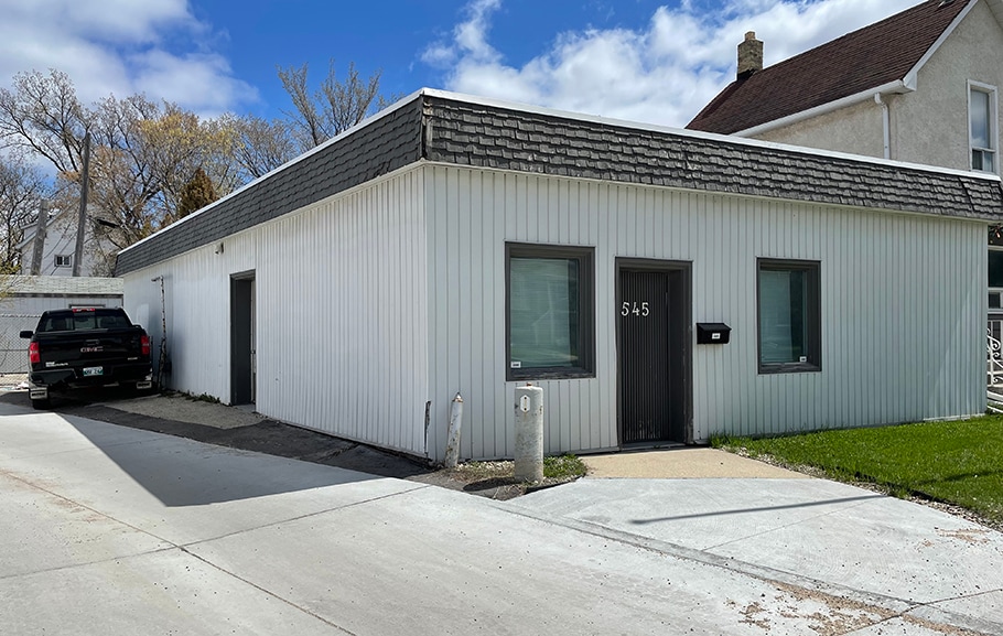 545 Telfer St S, Winnipeg, MB for sale Building Photo- Image 1 of 1