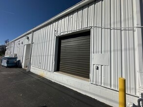 3040-3058 E Elm St, Springfield, MO for lease Interior Photo- Image 2 of 11