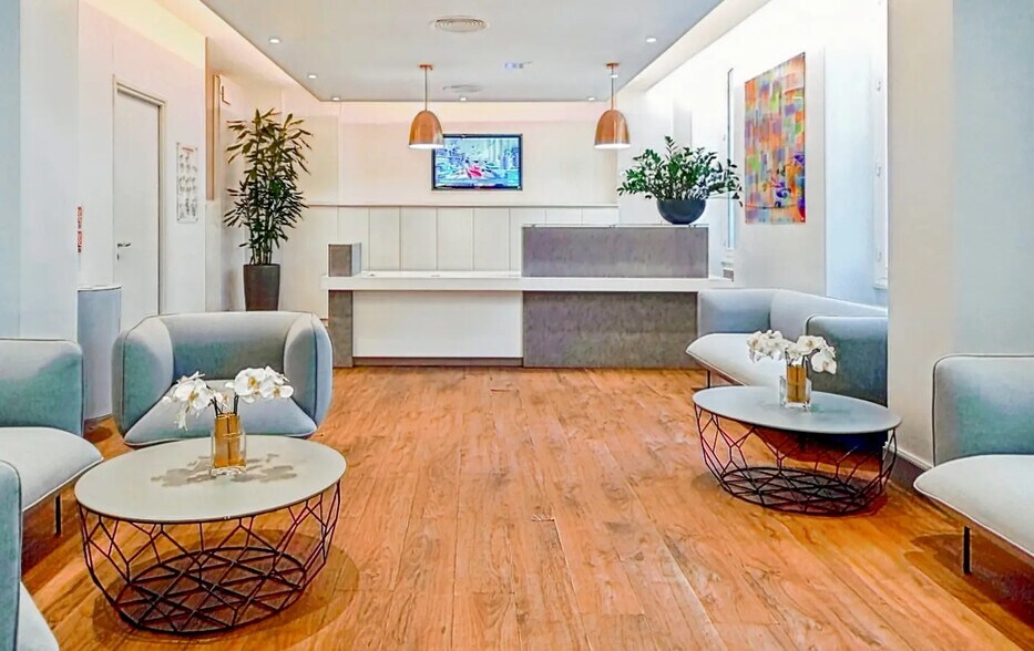 75 Boulevard Haussmann, Paris for lease - Lobby - Image 3 of 77