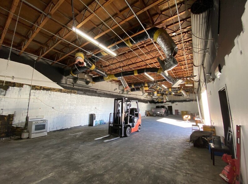 1405 E Mission Blvd, Pomona, CA à louer - Photo du bâtiment - Image 3 de 4