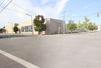 Plus de détails pour 225 East Ave, Elyria, OH - Industriel à vendre