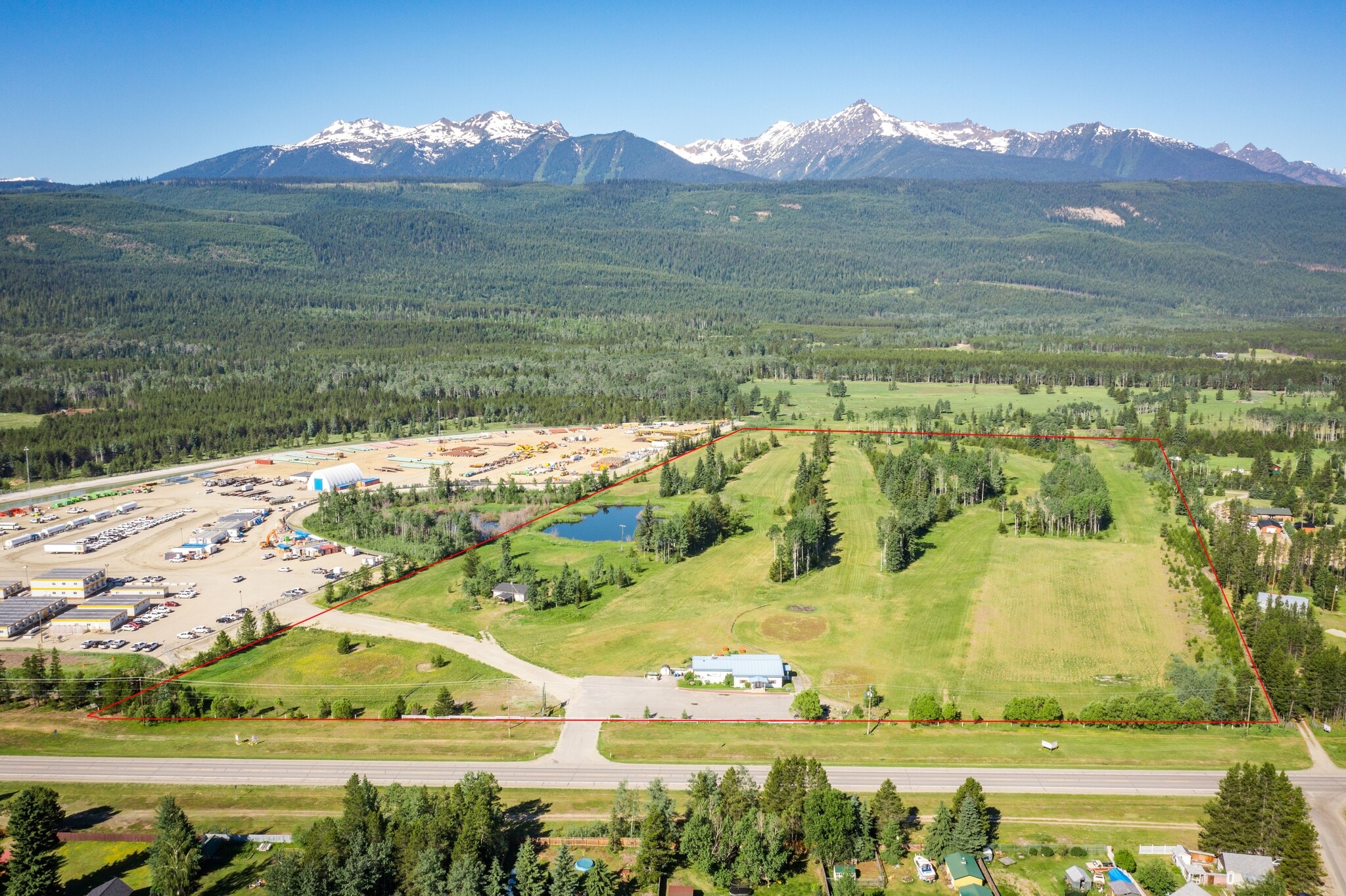 1655 Hwy 5 S hwy, Valemount, BC à vendre Aérien- Image 1 de 7