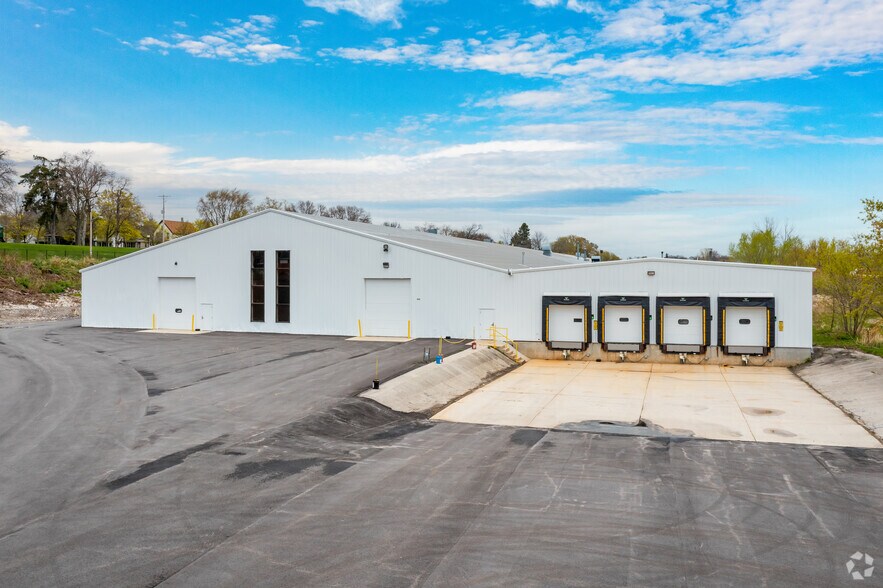 1213 Pennsylvania Ave, Sheboygan, WI à louer - Photo du bâtiment - Image 1 de 7