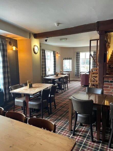 10 Thoroughfare, Halesworth for sale - Building Photo - Image 3 of 8