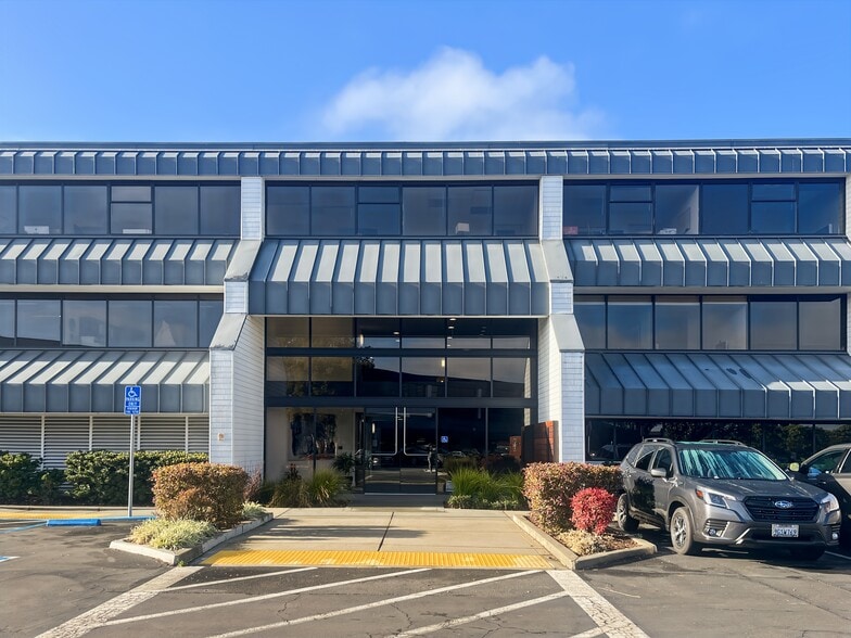 1 Harbor Dr, Sausalito, CA for lease - Building Photo - Image 3 of 19
