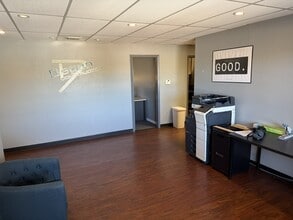 5815 N Black Canyon Hwy, Phoenix, AZ for lease Interior Photo- Image 2 of 10