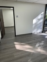 3529 Old Conejo Rd, Newbury Park, CA à louer Photo intérieure- Image 1 de 3