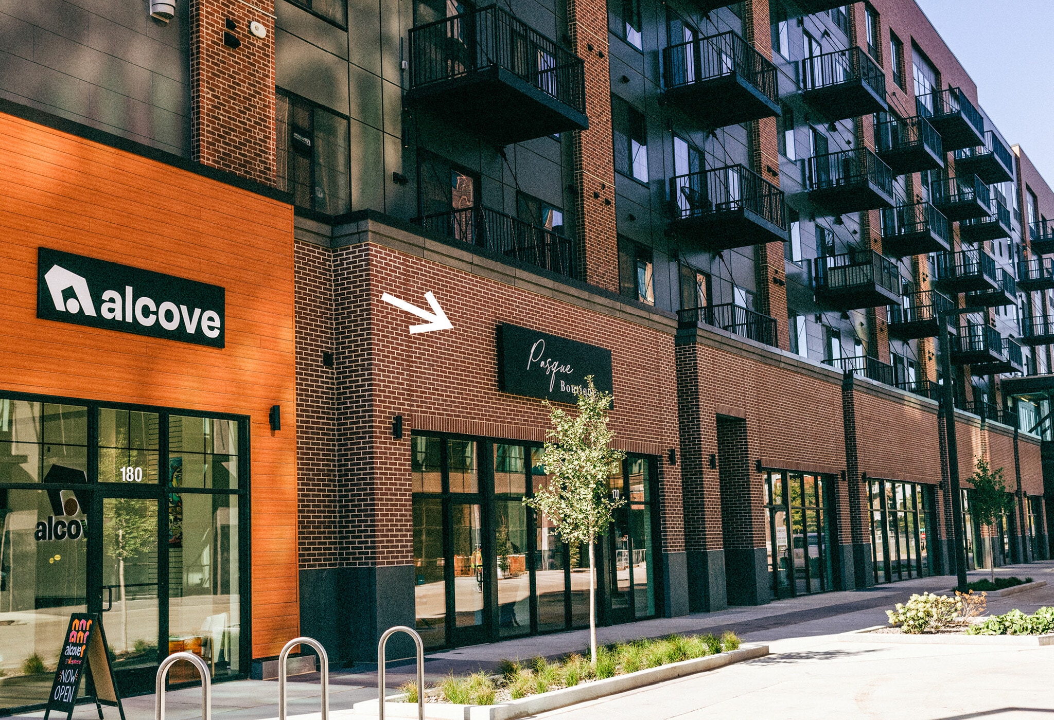 155 E 4th Pl, Sioux Falls, SD for lease Interior Photo- Image 1 of 12