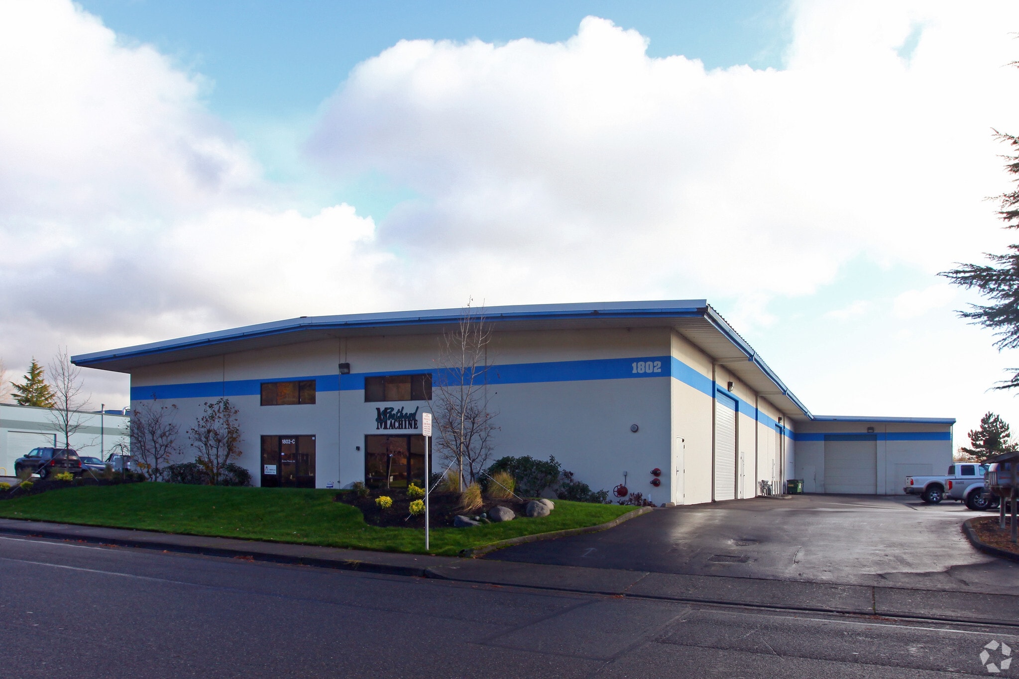 1802 Pike St NW, Auburn, WA for sale Primary Photo- Image 1 of 5