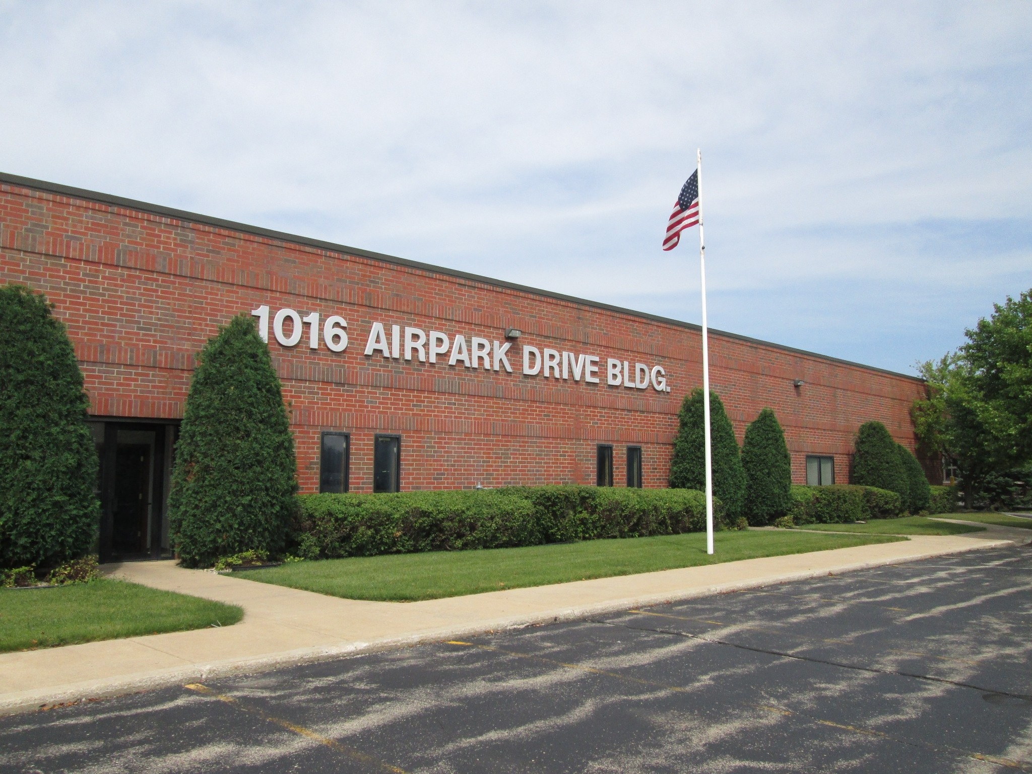 1016 Airpark Dr, Sugar Grove, IL for sale Building Photo- Image 1 of 1