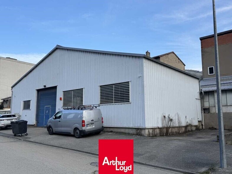Flex in Tarare for sale - Building Photo - Image 2 of 4