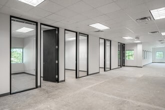 1750 Valley View Ln, Farmers Branch, TX for lease Interior Photo- Image 2 of 8