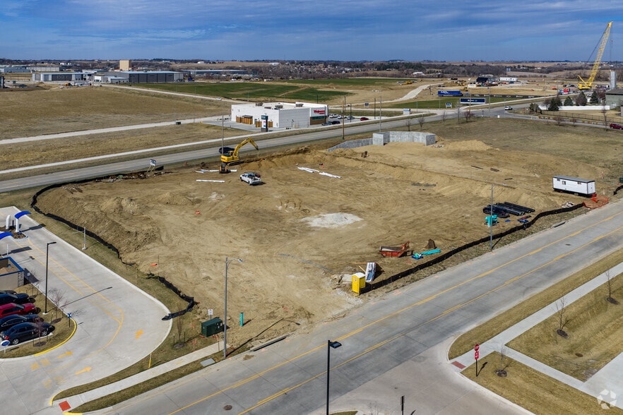 10950 S 191st St, Gretna, NE for lease - Primary Photo - Image 1 of 9