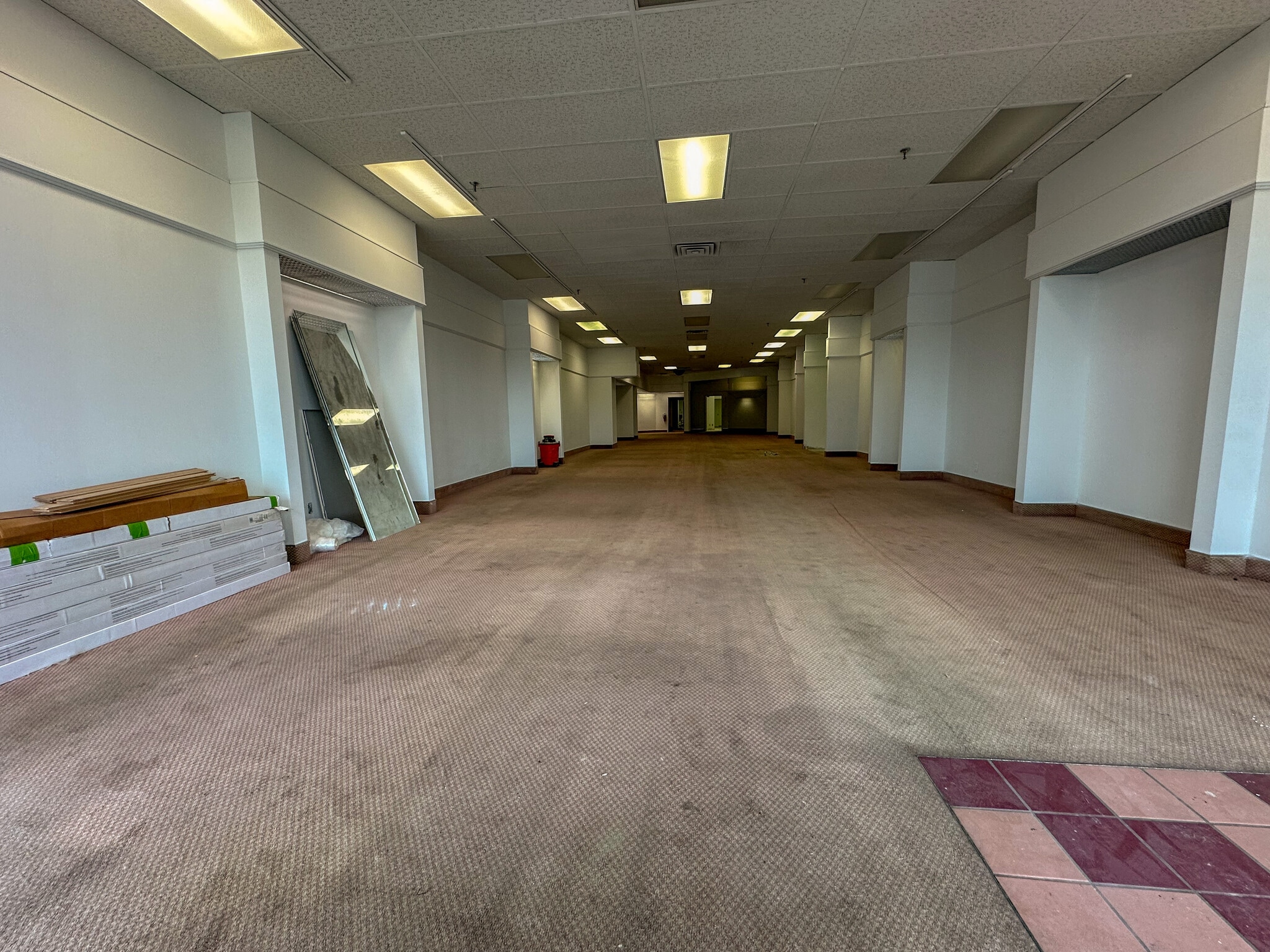 1650 Wabash Ave, Springfield, IL for lease Interior Photo- Image 1 of 17