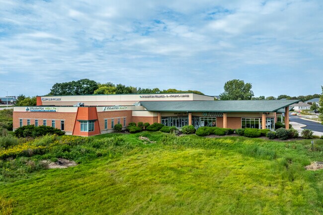 Plus de détails pour 2300 Highway 51, Stoughton, WI - Commerce de détail à louer