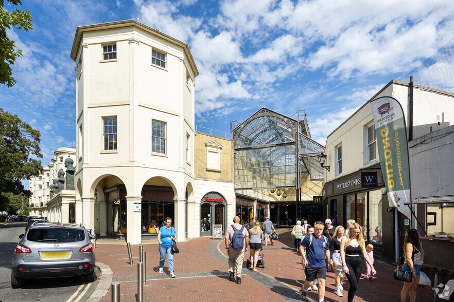Liverpool Rd, Worthing for lease - Building Photo - Image 1 of 6