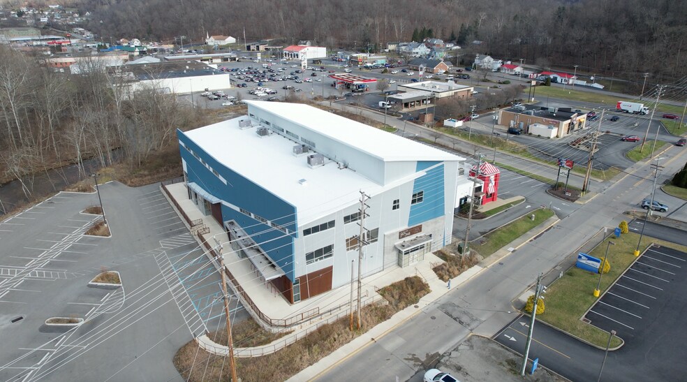 1901 Eljadid St, Morgantown, WV à vendre - Photo du bâtiment - Image 3 de 14