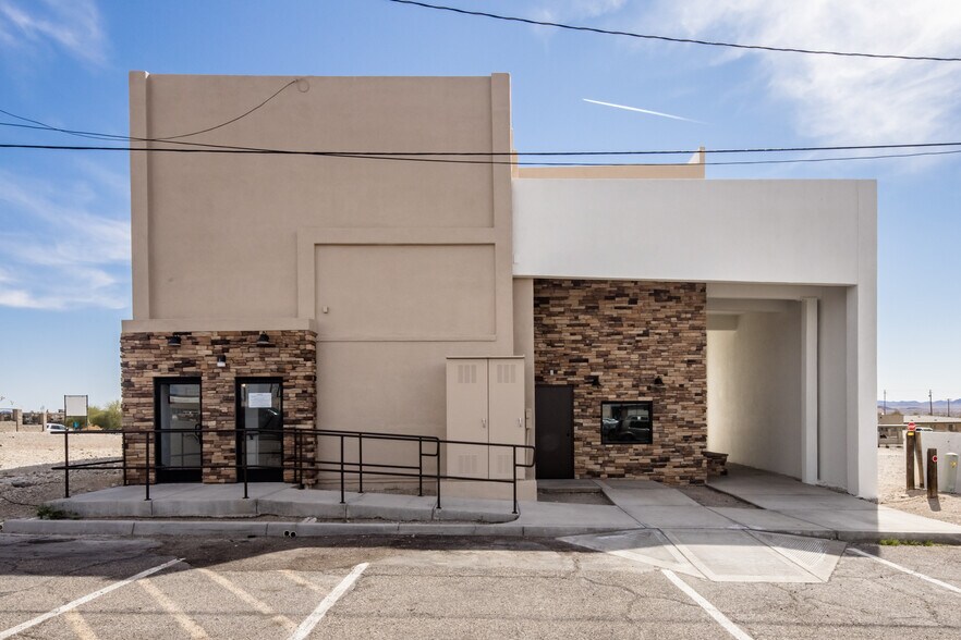 1515 Marlboro Dr, Lake Havasu City, AZ à vendre - Photo du bâtiment - Image 2 de 39