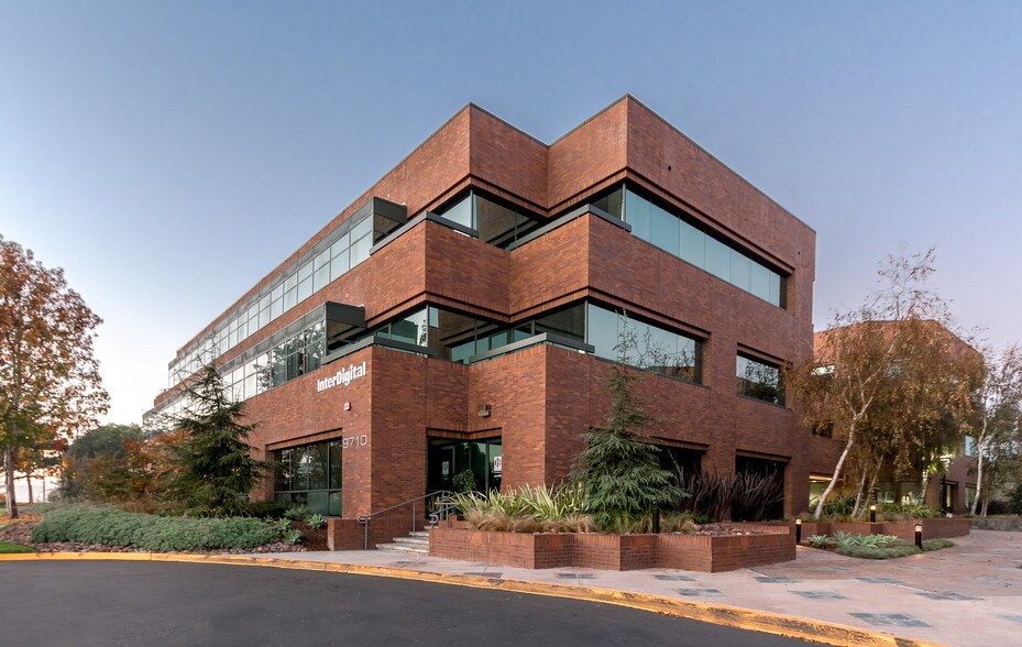 9710 Scranton Rd, San Diego, CA à louer - Photo du bâtiment - Image 2 de 19