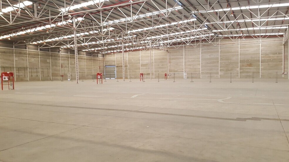 Industrial in SEVILLA for lease - Building Photo - Image 3 of 10