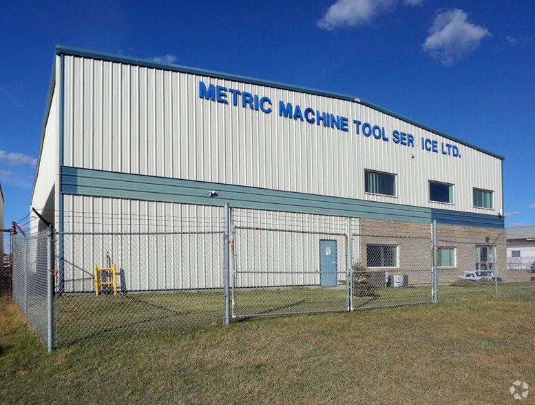 854 78th Ave NW, Edmonton, AB for sale - Building Photo - Image 2 of 2