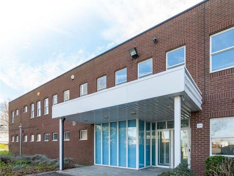 18 Concorde Rd, Patchway à louer - Photo du bâtiment - Image 3 de 8