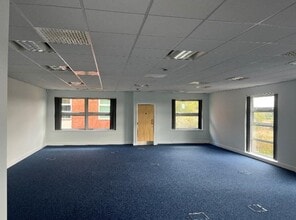 Siskin Pky E, Coventry for lease Interior Photo- Image 2 of 4
