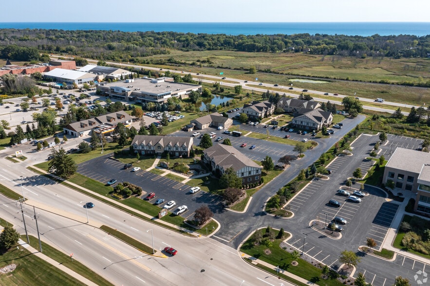 Mequon Office Park Redevelopment portfolio of 5 properties for sale on LoopNet.ca - Aerial - Image 3 of 8