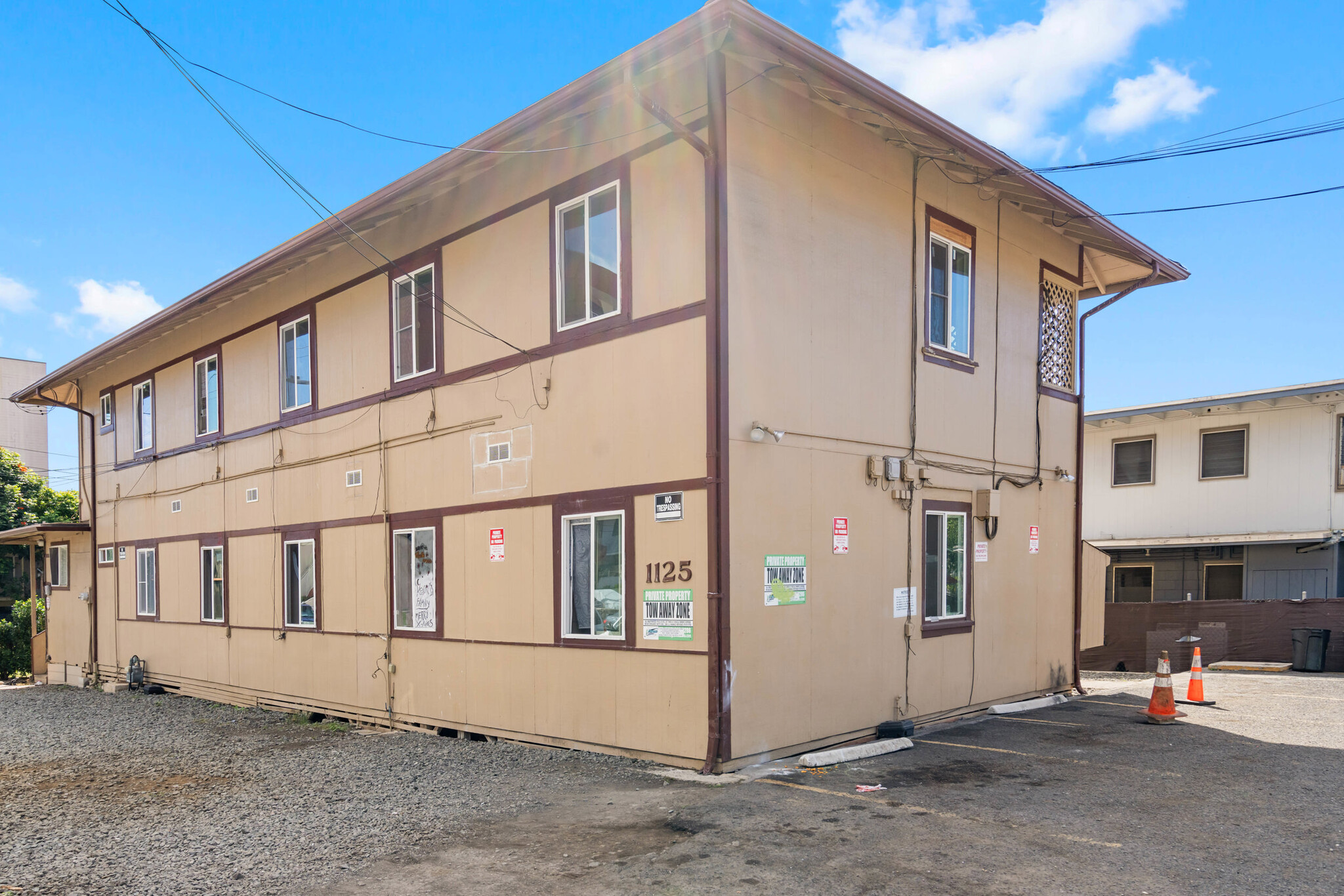 1125 Hassinger St, Honolulu, HI à vendre Photo du bâtiment- Image 1 de 20