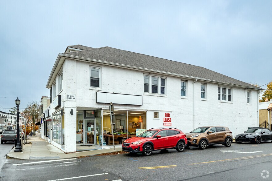 35 W Main St, Smithtown, NY for lease - Building Photo - Image 2 of 6