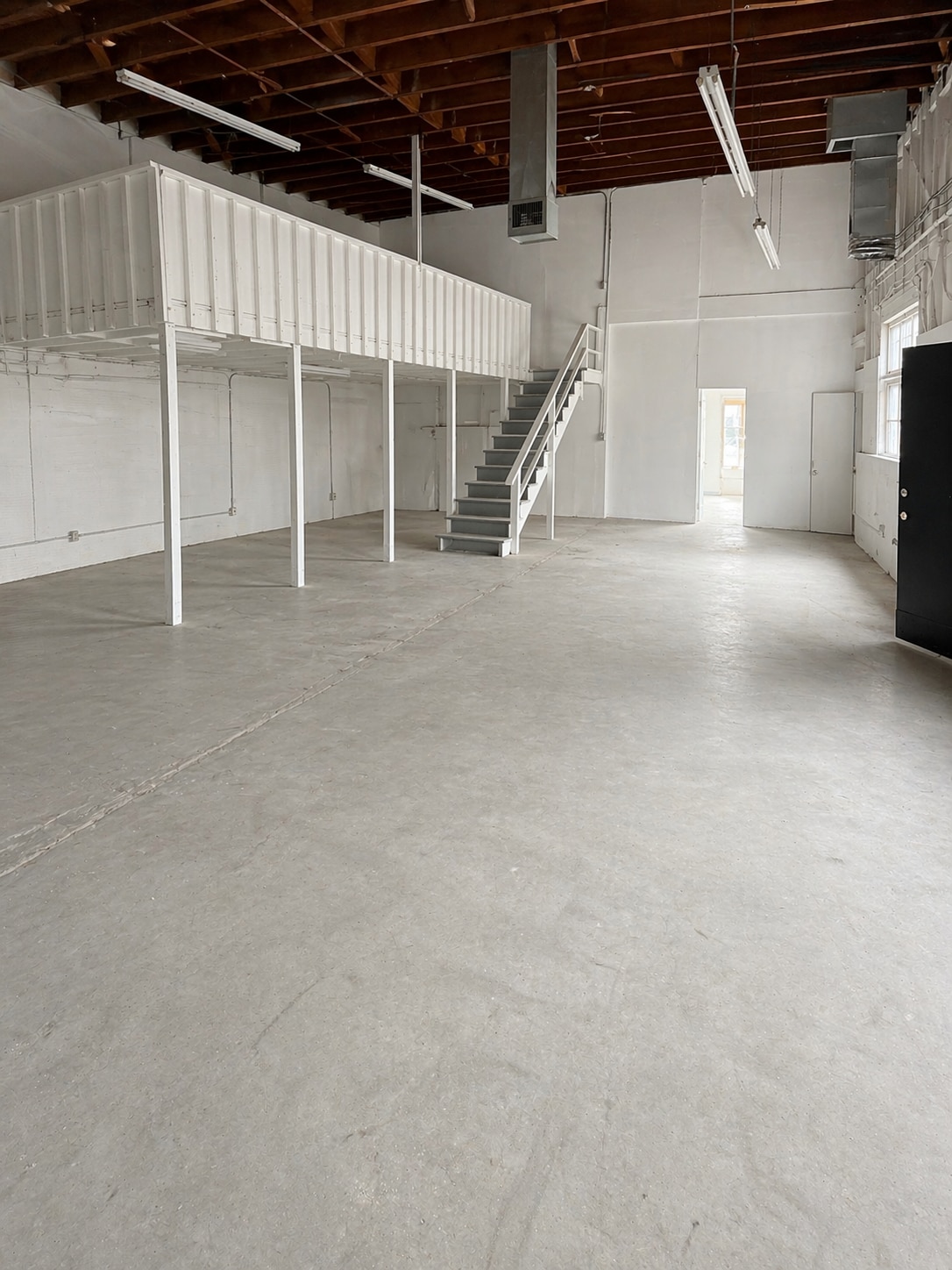 1259 S La Brea Ave, Los Angeles, CA for lease Primary Photo- Image 1 of 10