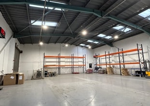 80 Commercial Sq, Leicester à louer Photo intérieure- Image 1 de 4