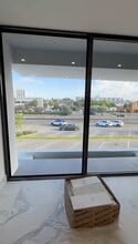 3067-3071 E Commercial Blvd, Fort Lauderdale, FL à louer - Vidéo sur l’inscription commerciale 