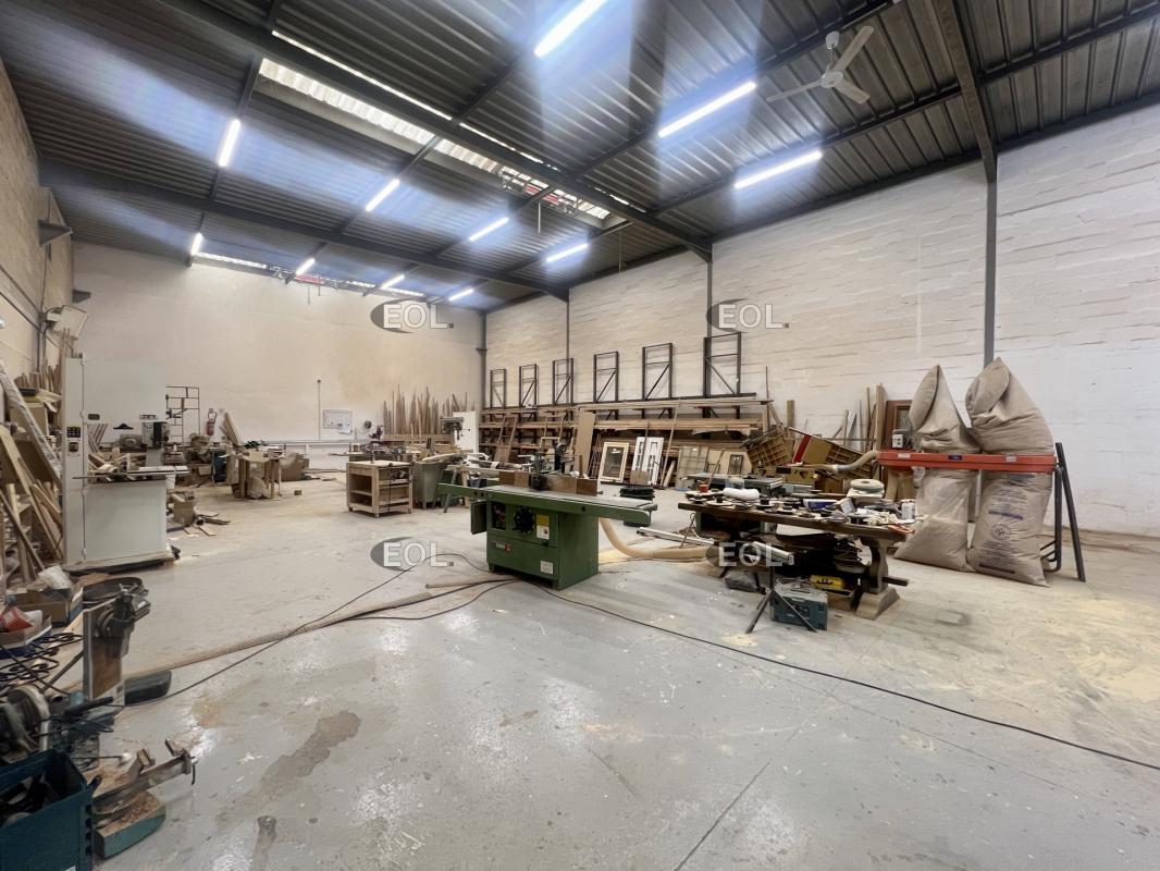Flex in Bondy for lease Interior Photo- Image 1 of 9