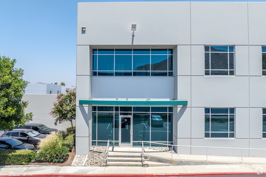 710 Palmyrita Ave, Riverside, CA for lease - Building Photo - Image 2 of 3