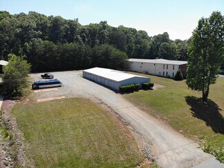 Plus de détails pour 7576 Townsend Dr, Denver, NC - Industriel à louer