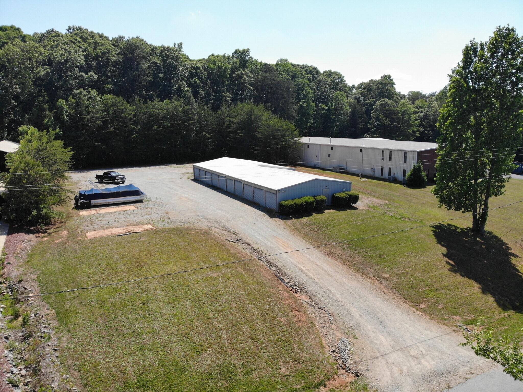 7576 Townsend Dr, Denver, NC à louer Photo du bâtiment- Image 1 de 9