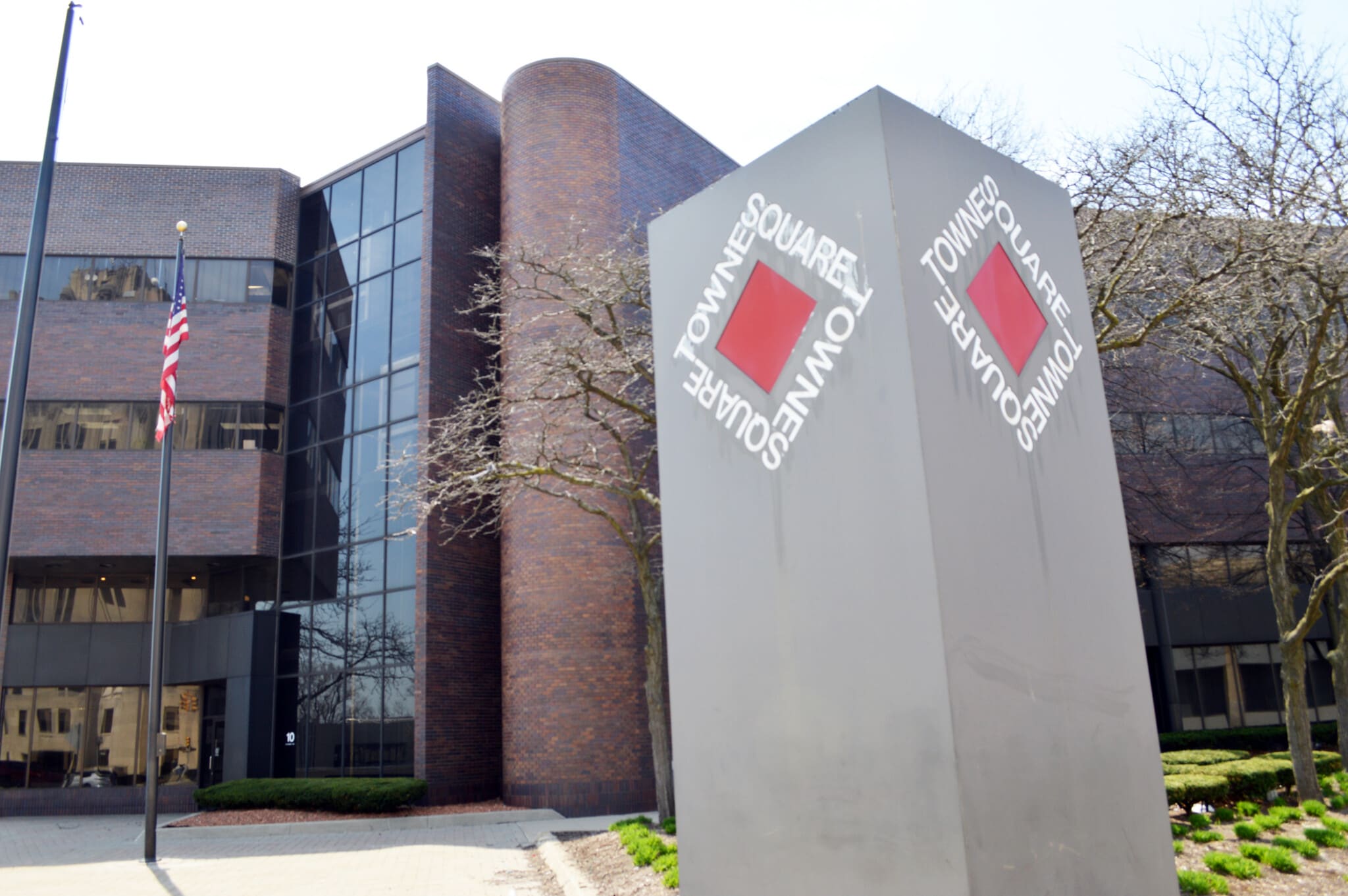 10 S Main St, Mount Clemens, MI for lease Building Photo- Image 1 of 1