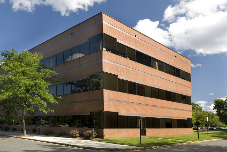 90 E Halsey Rd, Parsippany, NJ for lease - Building Photo - Image 2 of 8