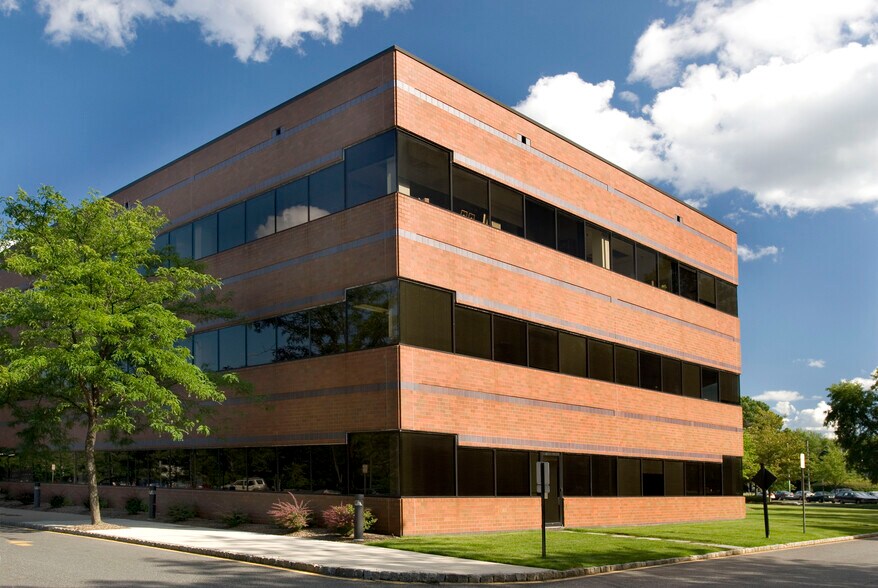 90 E Halsey Rd, Parsippany, NJ à louer - Photo du bâtiment - Image 2 de 7